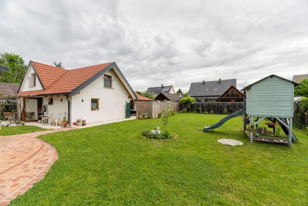 Idyllic Holiday Home - Relaxation Place Leibnitz Exteriör bild
