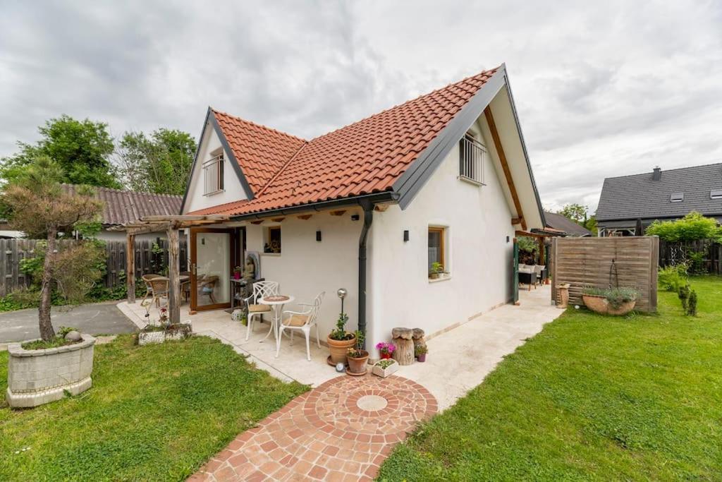Idyllic Holiday Home - Relaxation Place Leibnitz Exteriör bild